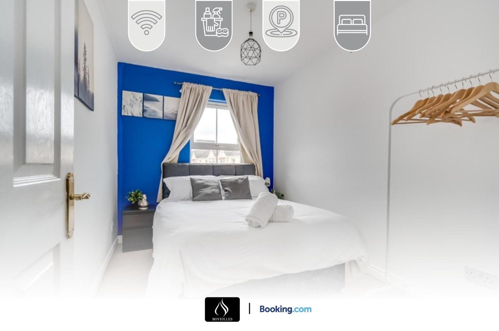 2 Bed House By Boyeilles Apartments Short Lets & Serviced Accommodation Belfast With Balcony & Free Parking Exterior photo